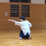 低姿勢で打ち込む